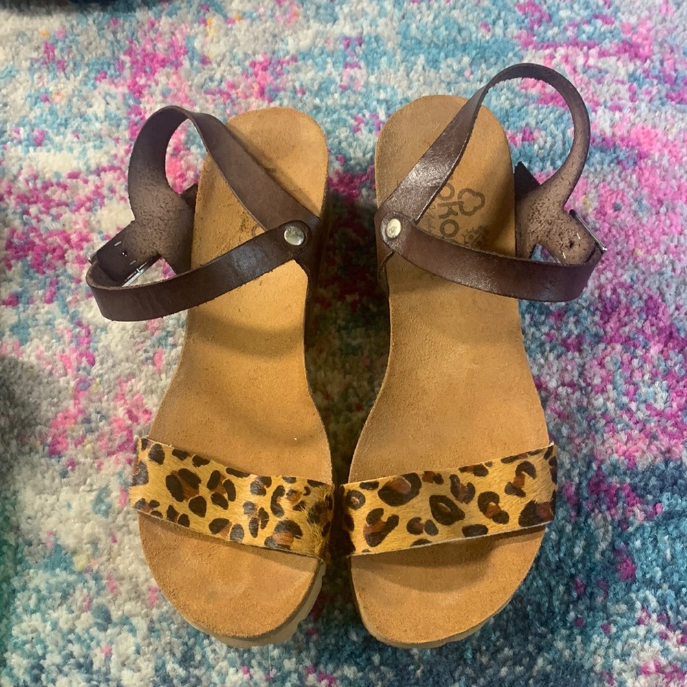 Yoking cork leopard print sandals